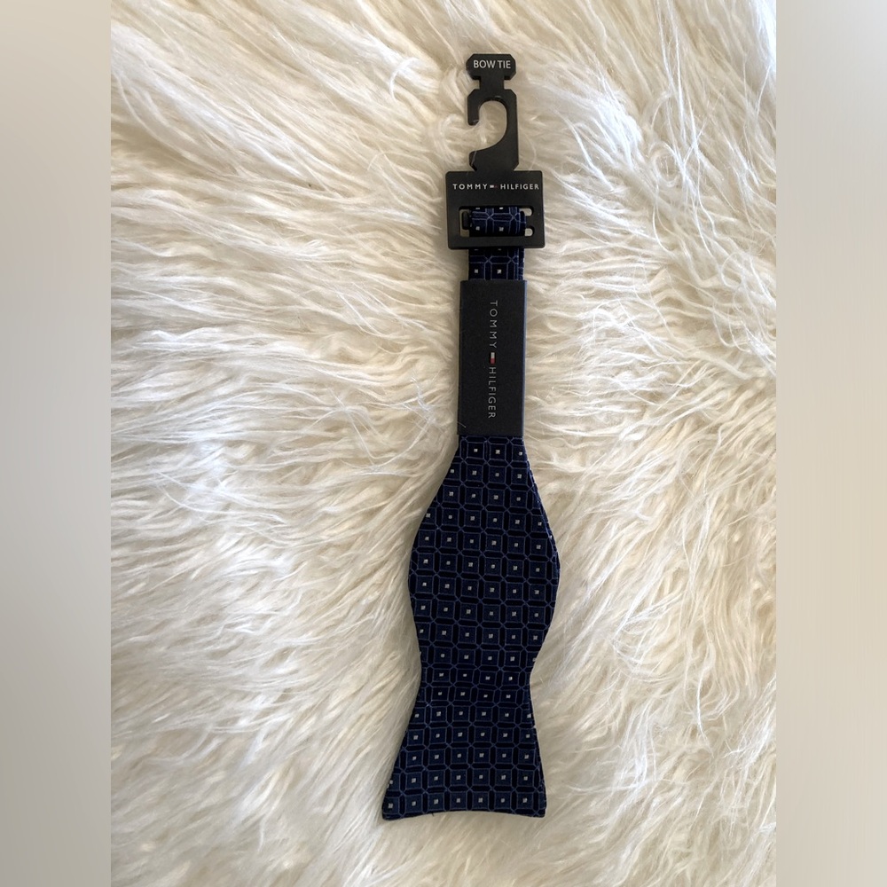 NWT Bow Tie • Tommy Hilfiger • Navy Blue